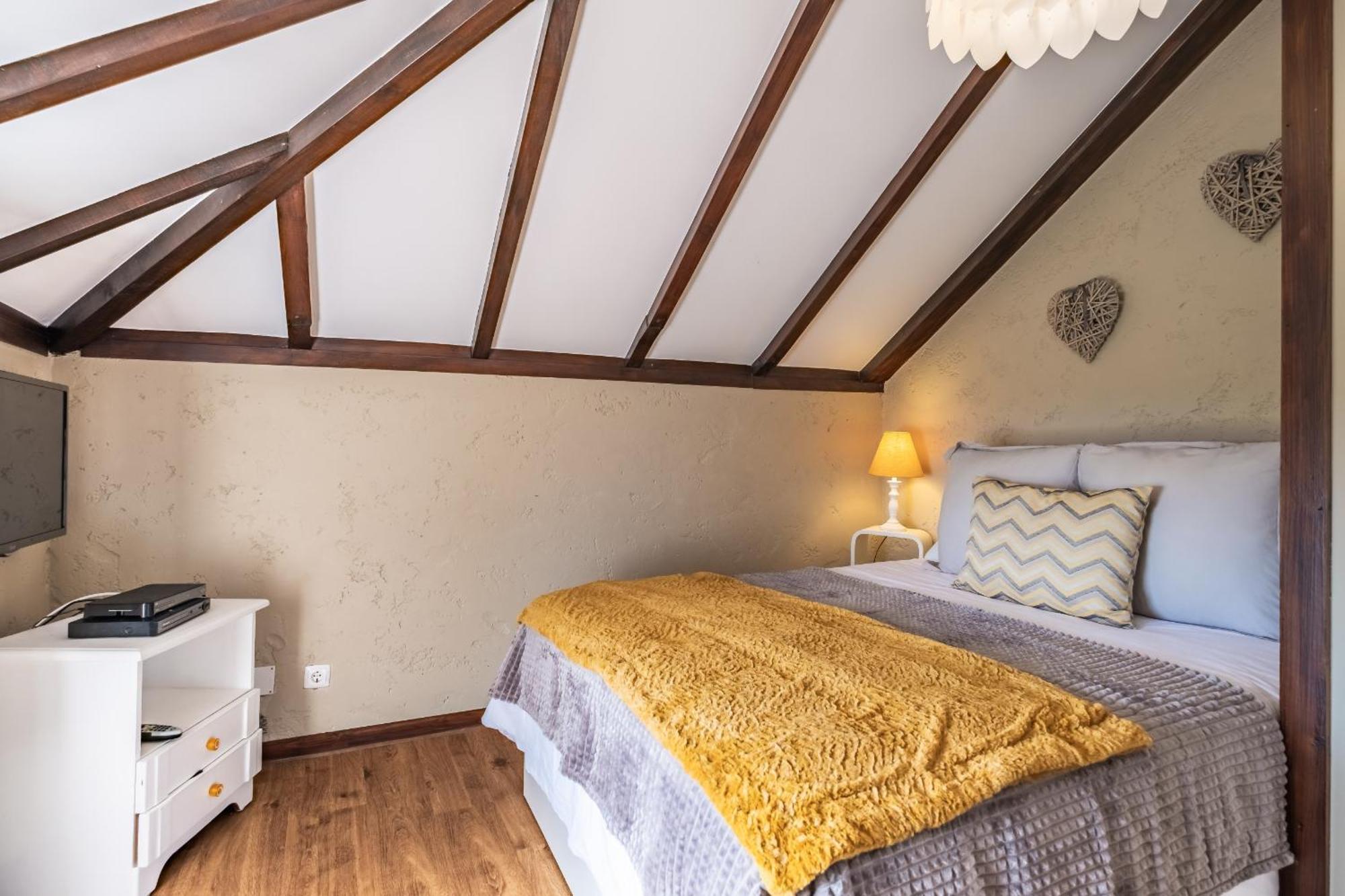 Sao Jorge Cottage - By Wehost Santana  Kültér fotó